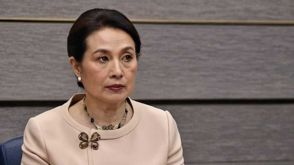 娱乐圈每天吃瓜明星不慎失误暴露深层关系引发争议